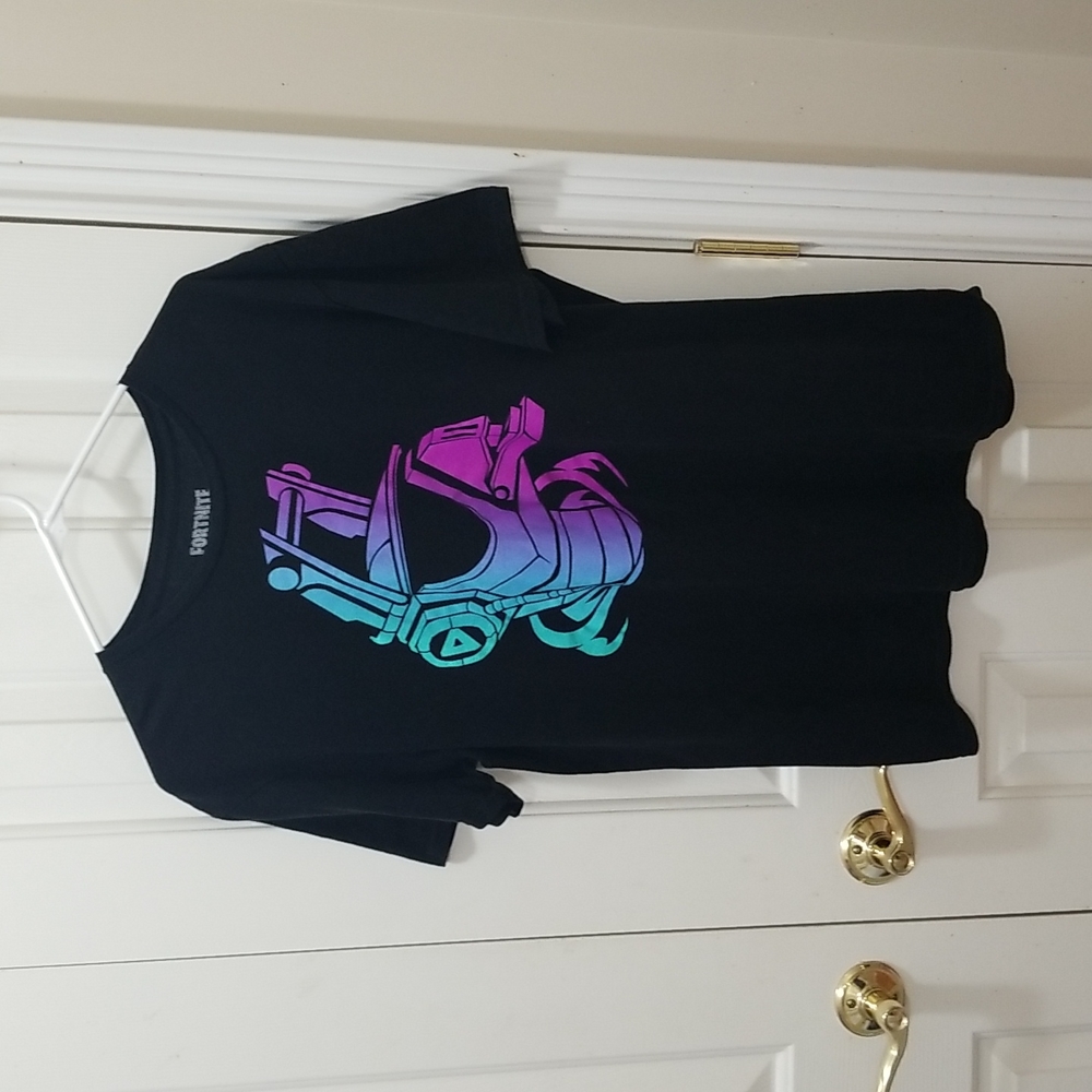 3/$12 Fortnite black t-shirt sz L (42/44)
